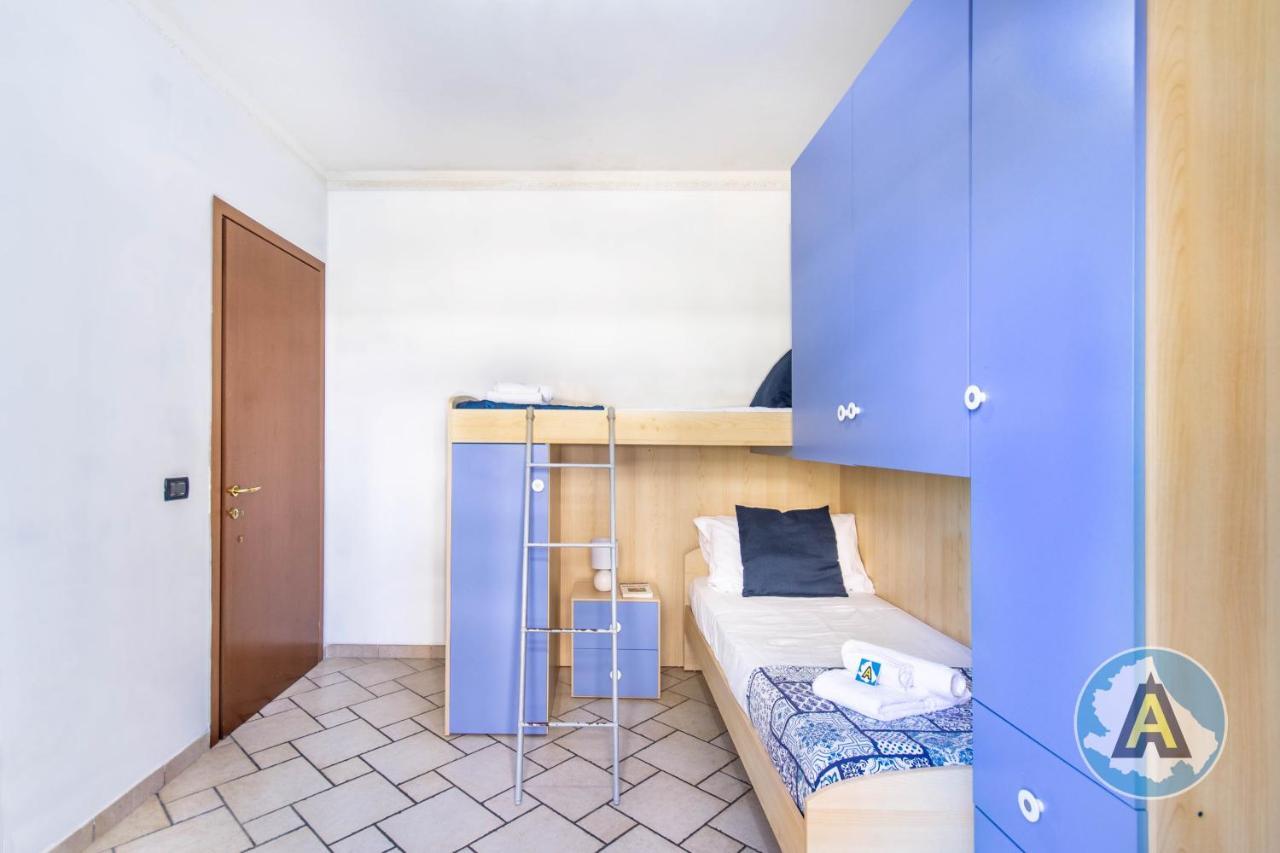 Luminoso A Due Passi Dal Mare 51A Apartment มอนเตซิลวาโน ภายนอก รูปภาพ