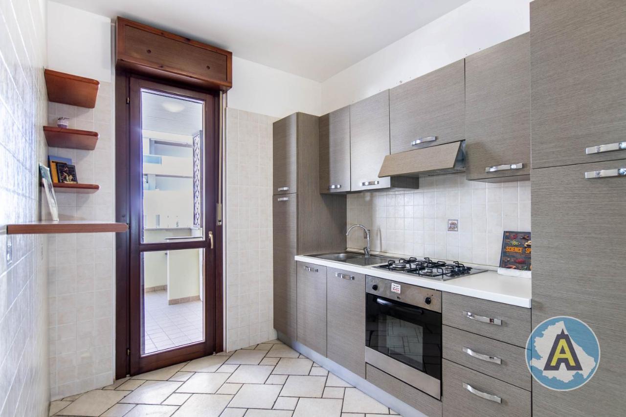 Luminoso A Due Passi Dal Mare 51A Apartment มอนเตซิลวาโน ภายนอก รูปภาพ
